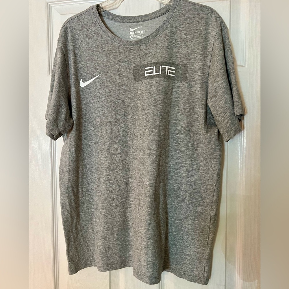 Nike Elite Men’s XL Gray Dri-fit Short Sleeve Tee